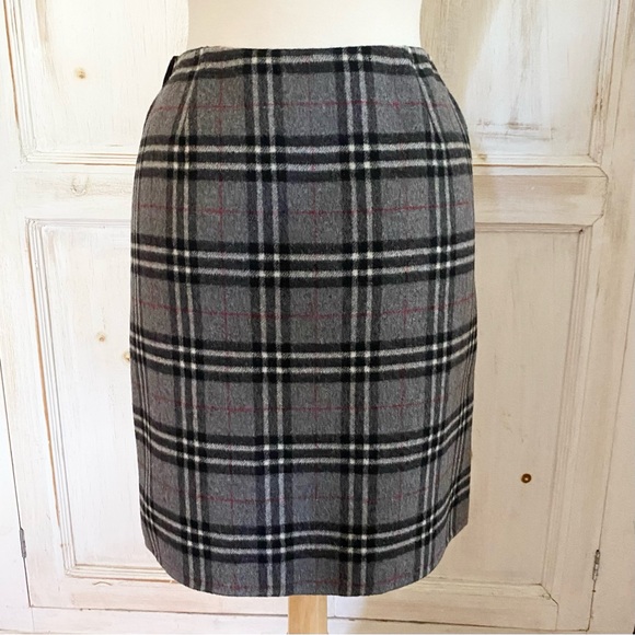 Wool Plaid Wrap Skirt Carole Little 2P Petite - Picture 13 of 13